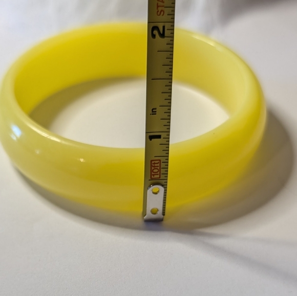 Yellow Resin Bangle, Stylish High Quality Bangle, Lucite Bangle - Picture 4 of 5
